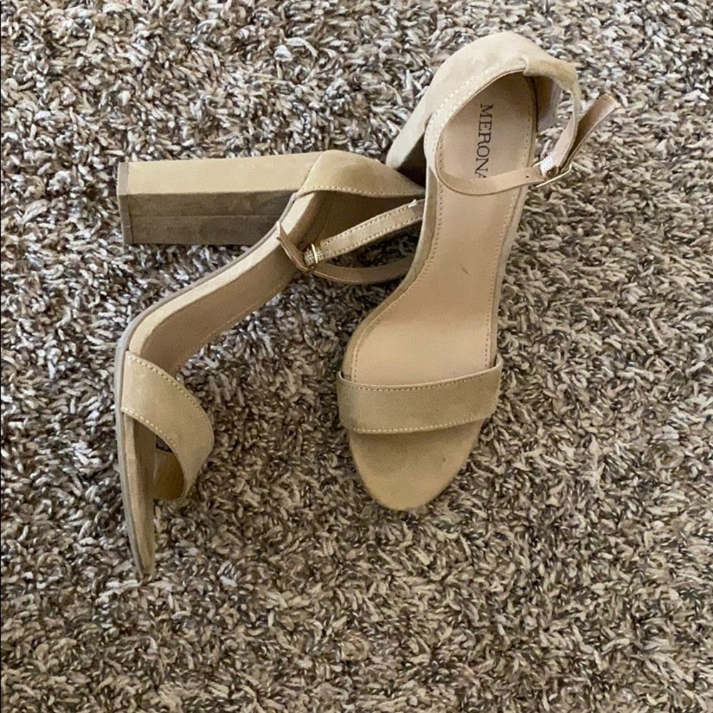Women’s shoes